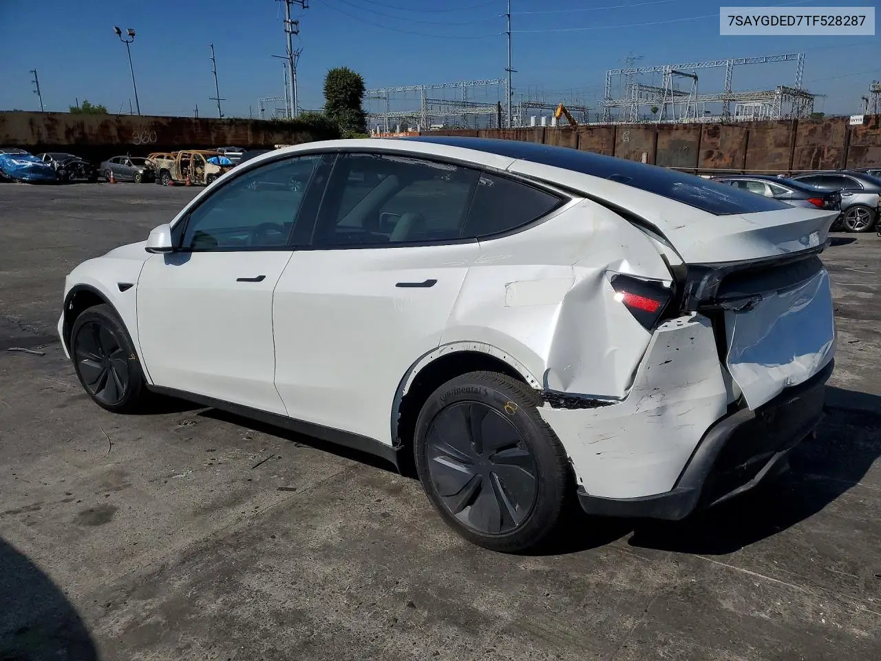 7SAYGDED7TF528287 2026 Tesla Model Y