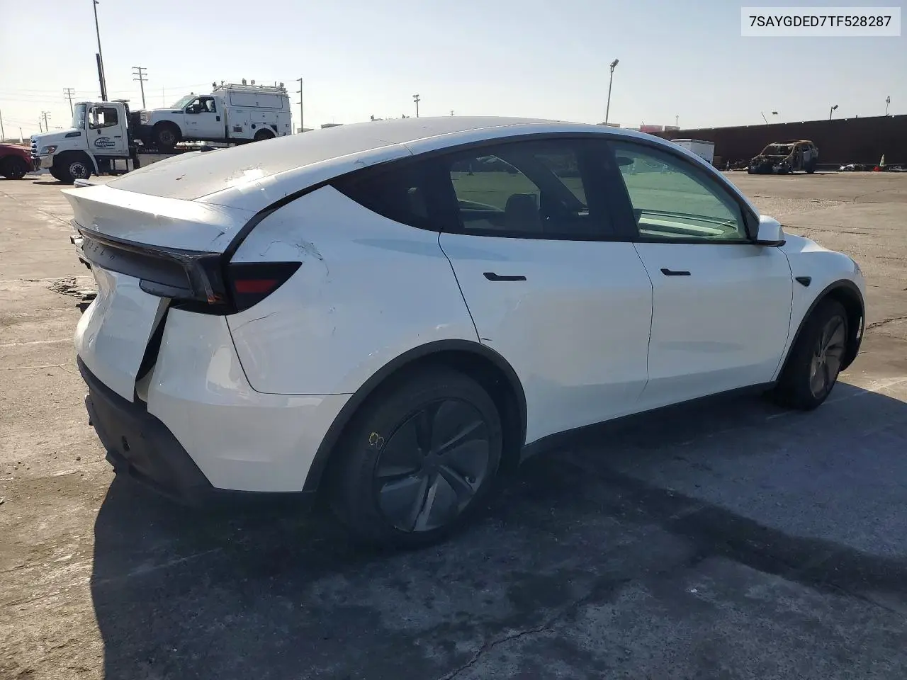 7SAYGDED7TF528287 2026 Tesla Model Y