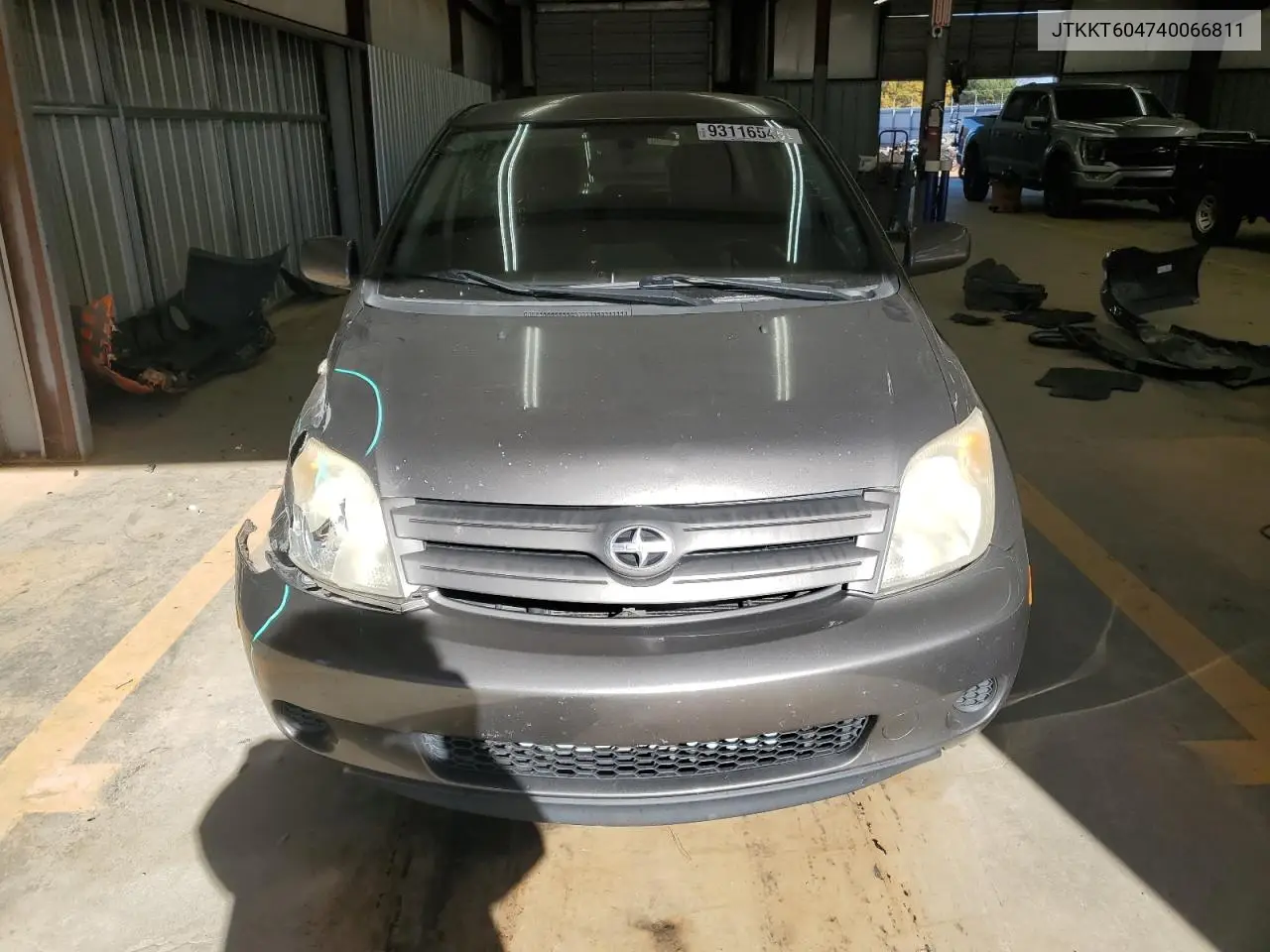 JTKKT604740066811 2004 Toyota Scion Xa