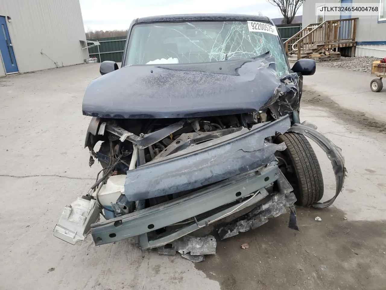 JTLKT324654004768 2005 Toyota Scion Xb