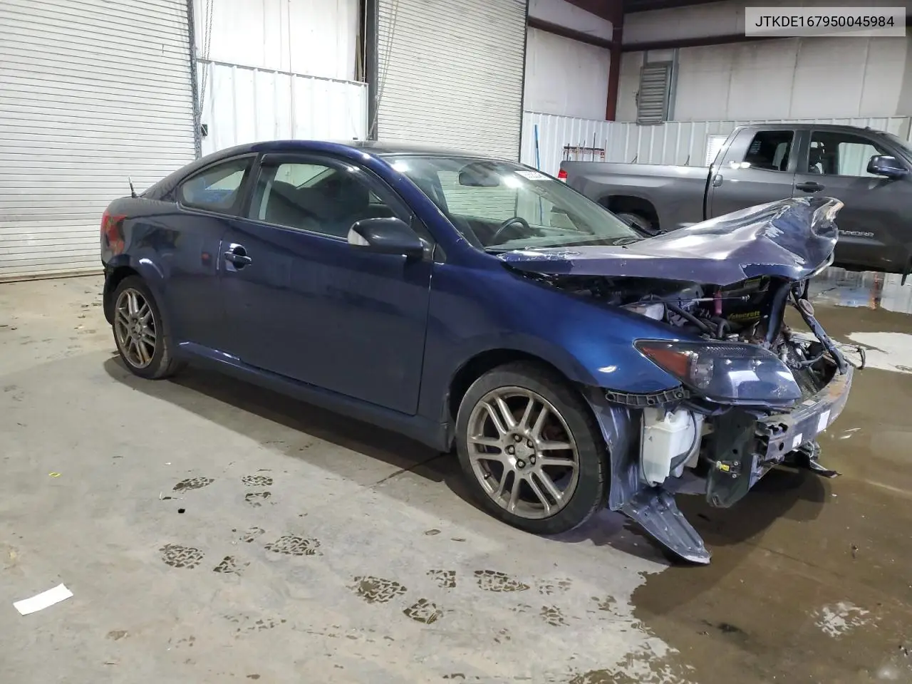 JTKDE167950045984 2005 Toyota Scion Tc