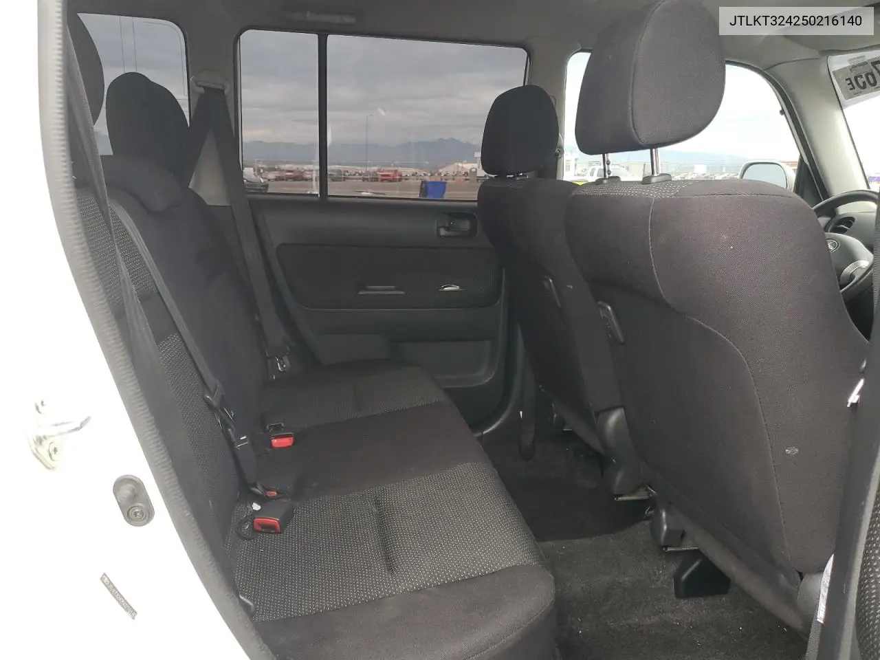 JTLKT324250216140 2005 Toyota Scion Xb