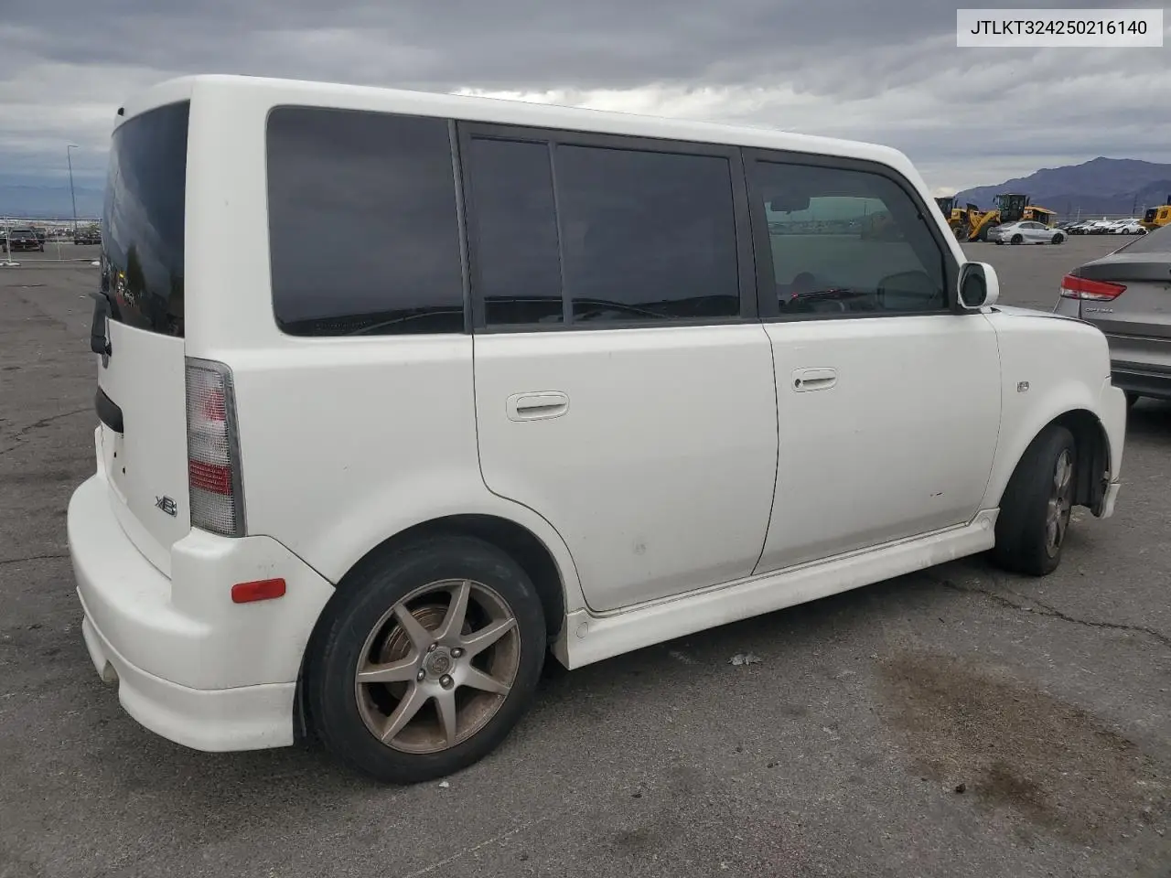JTLKT324250216140 2005 Toyota Scion Xb