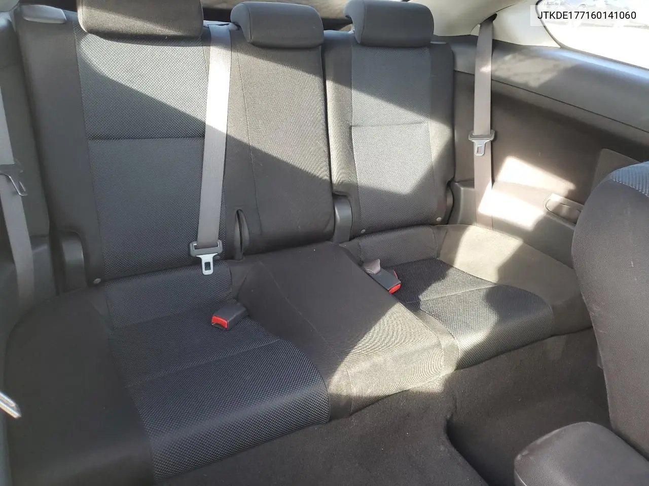 JTKDE177160141060 2006 Toyota Scion Tc