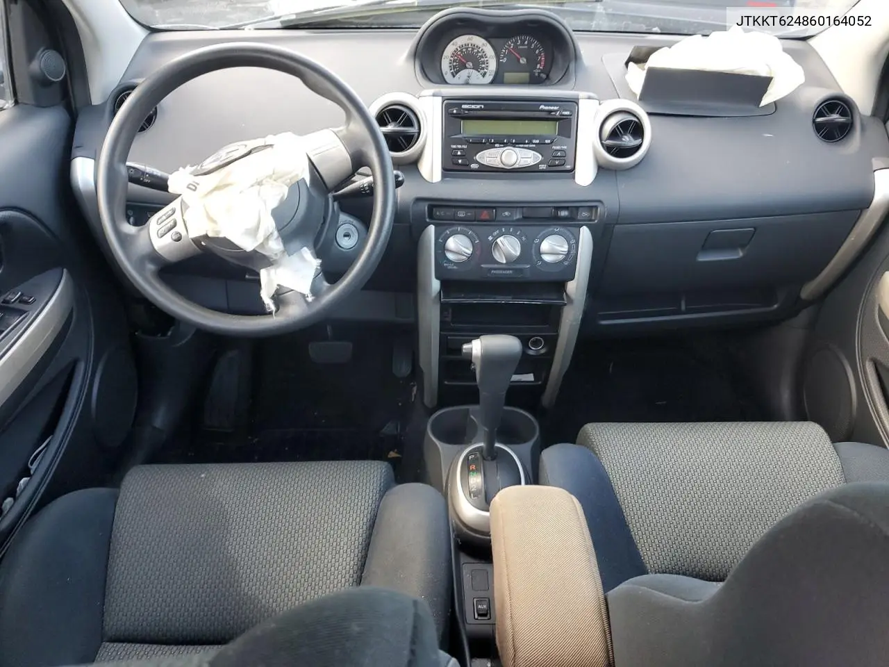JTKKT624860164052 2006 Toyota Scion Xa