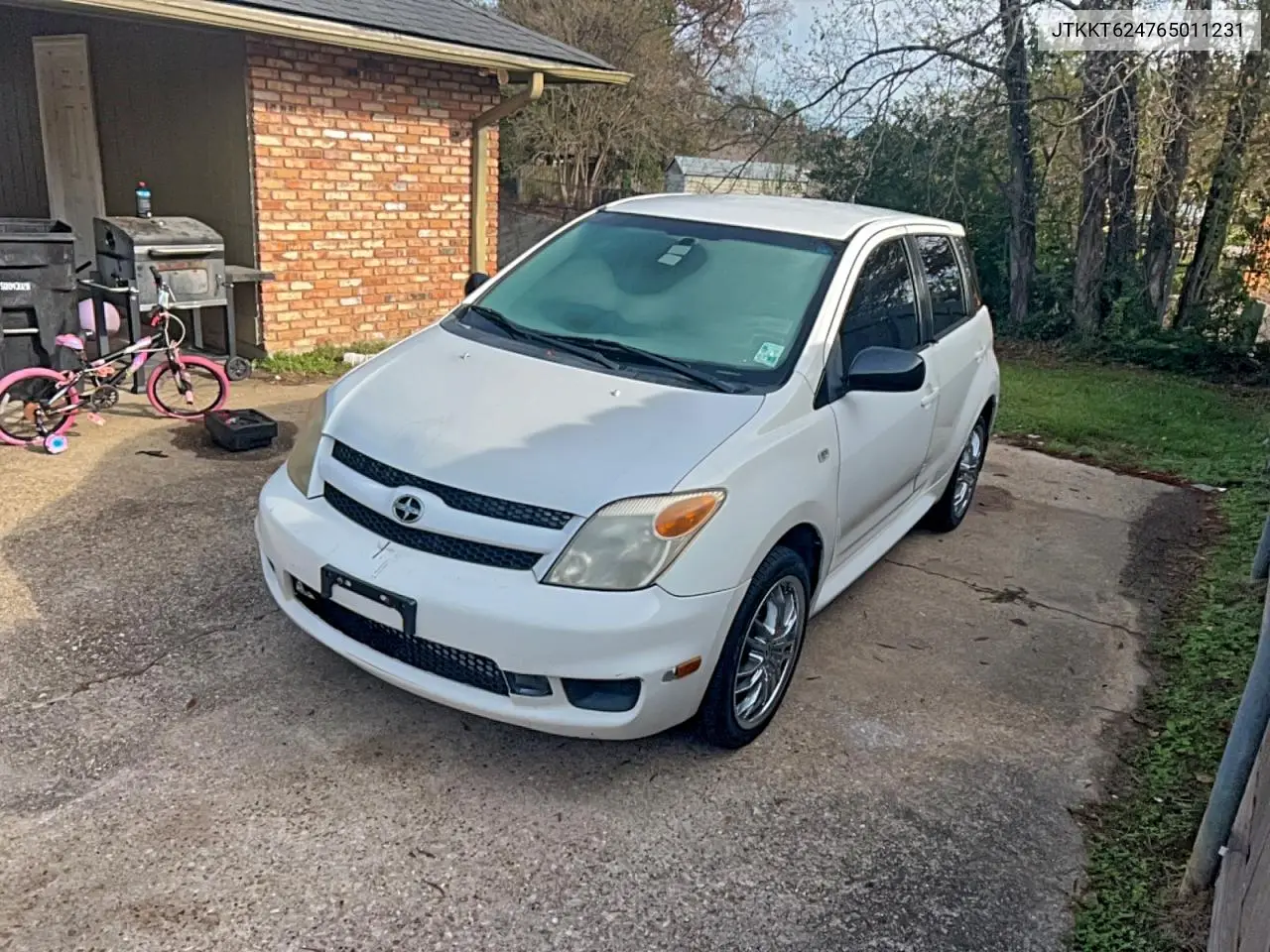 JTKKT624765011231 2006 Toyota Scion Xa