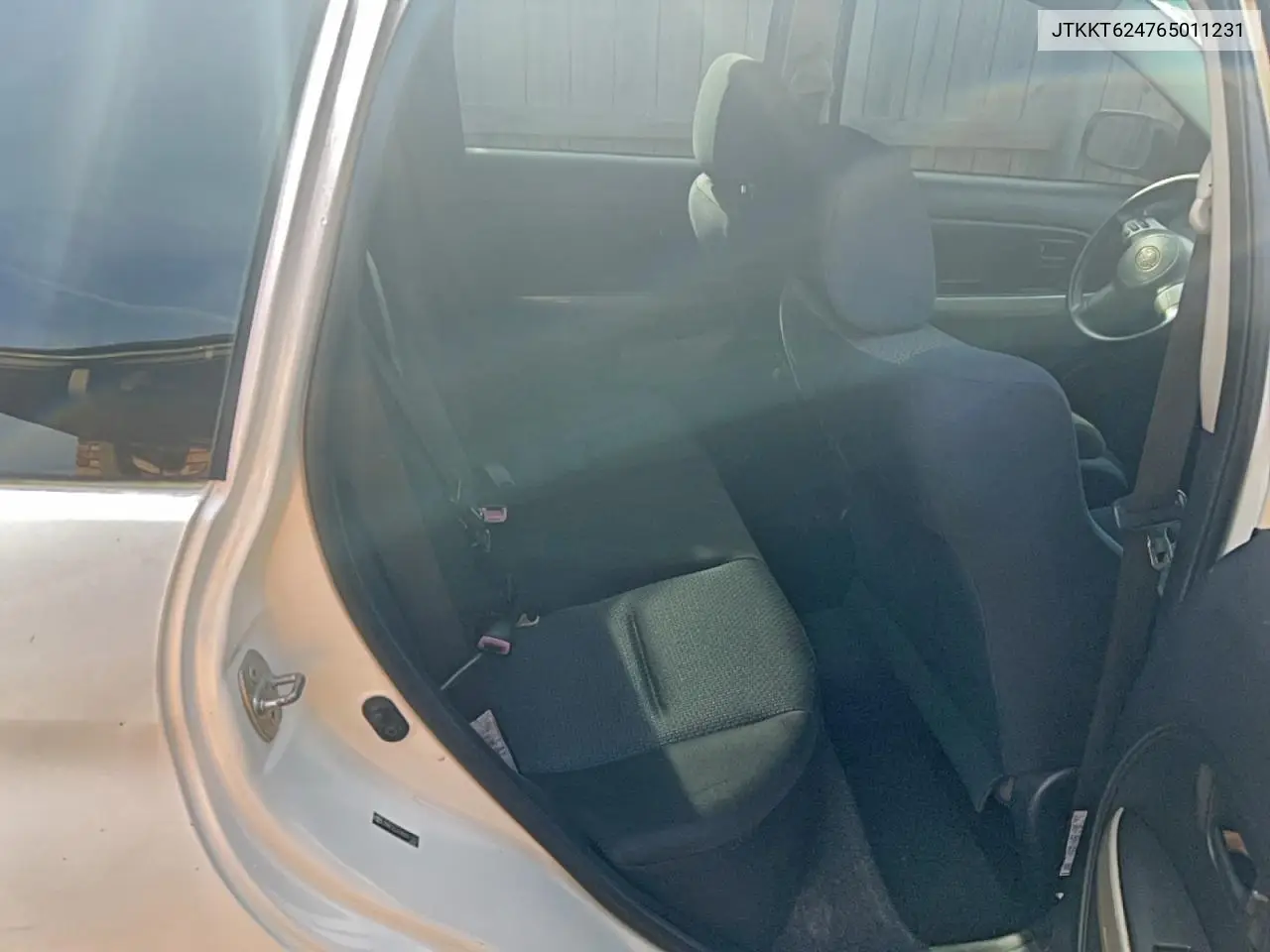 JTKKT624765011231 2006 Toyota Scion Xa