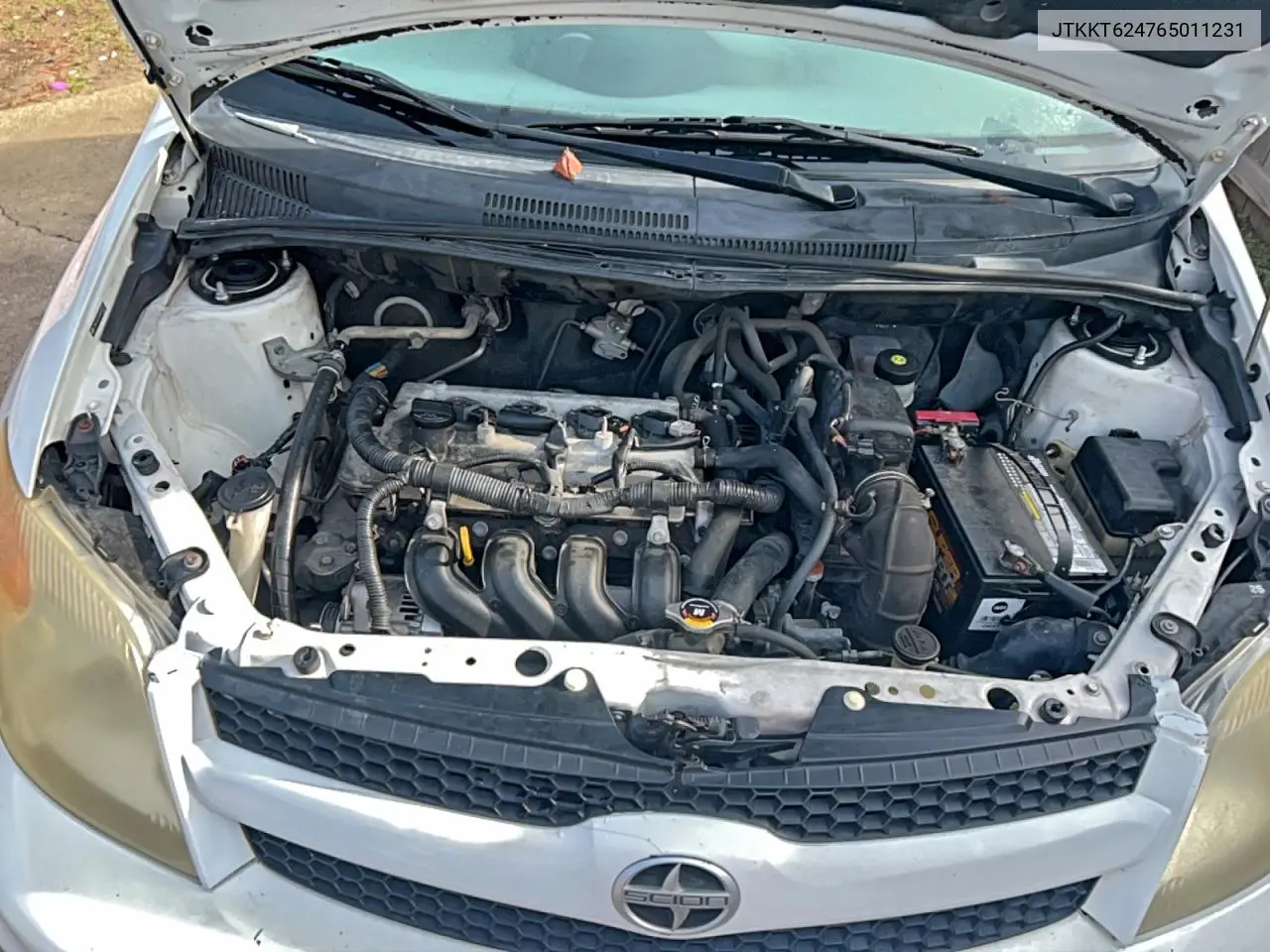 JTKKT624765011231 2006 Toyota Scion Xa