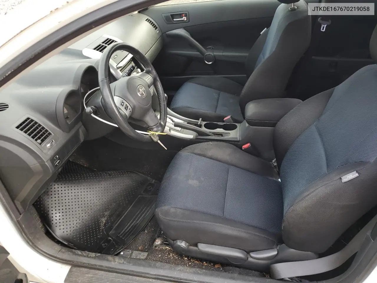 JTKDE167670219058 2007 Toyota Scion Tc