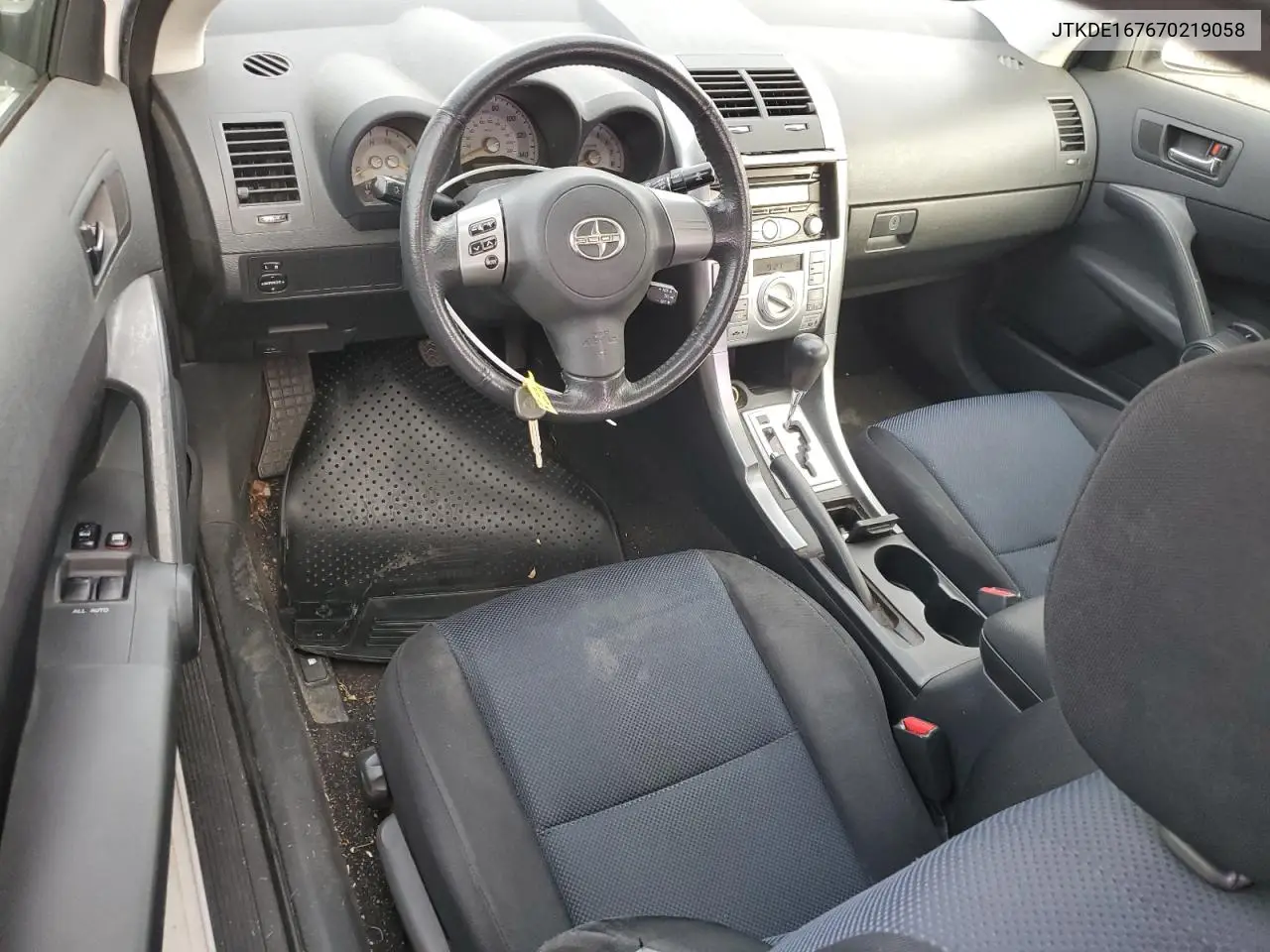 JTKDE167670219058 2007 Toyota Scion Tc