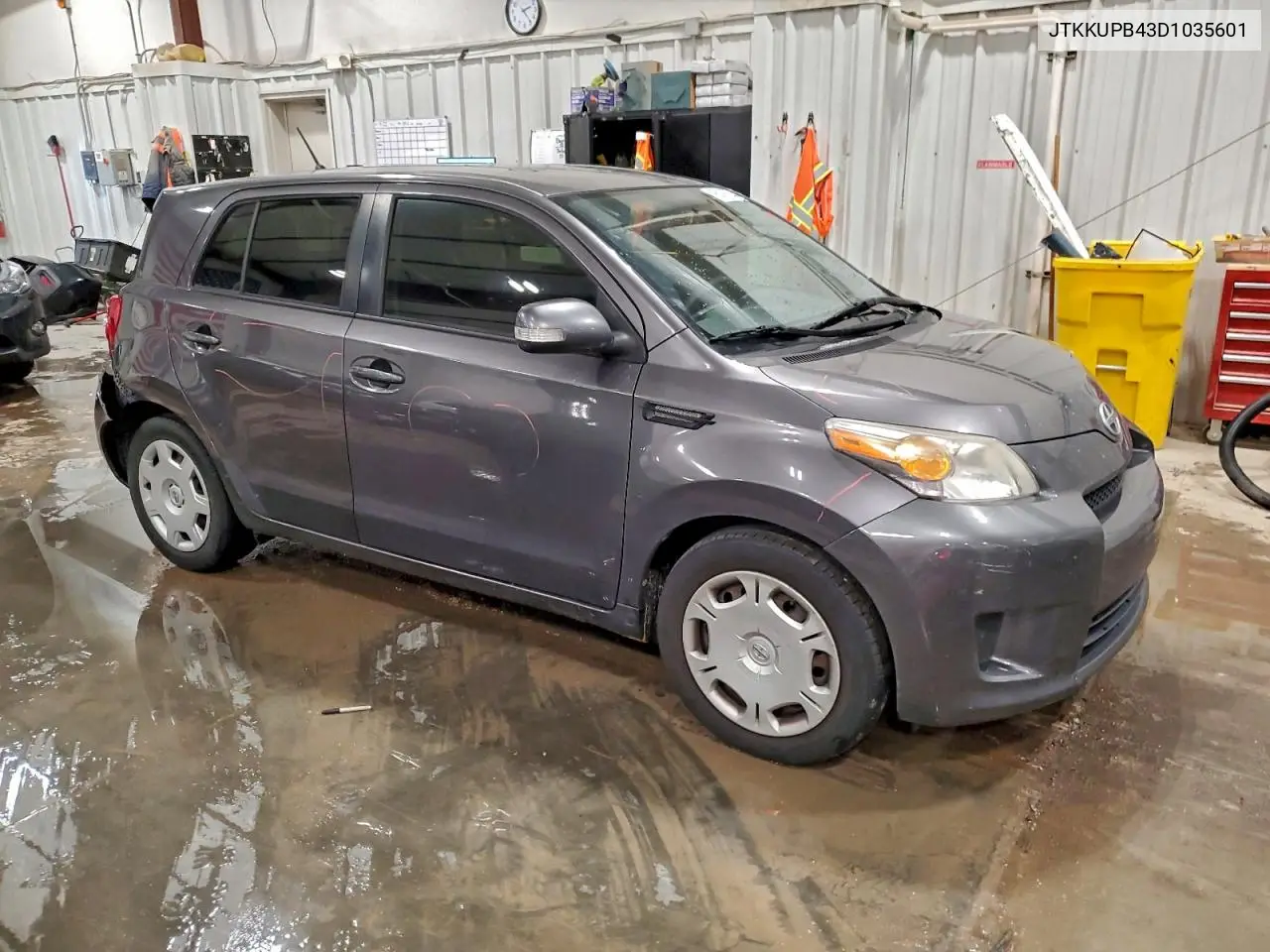 JTKKUPB43D1035601 2013 Toyota Scion Xd