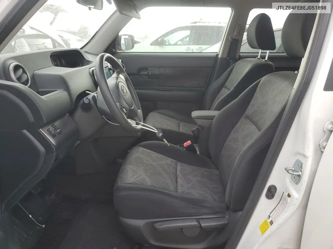 JTLZE4FE8EJ051898 2014 Toyota Scion Xb