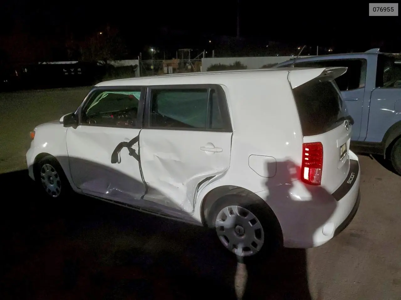 076955 2015 Toyota Scion Xb