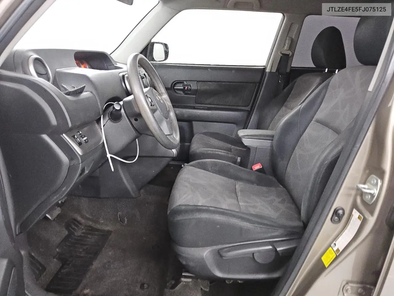 JTLZE4FE5FJ075125 2015 Toyota Scion Xb *** Repo ***