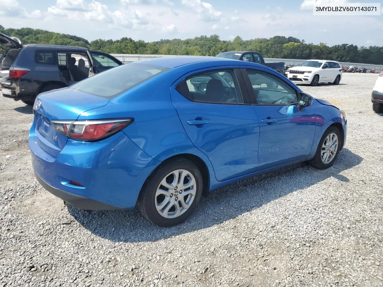 3MYDLBZV6GY143071 2016 Toyota Scion Ia