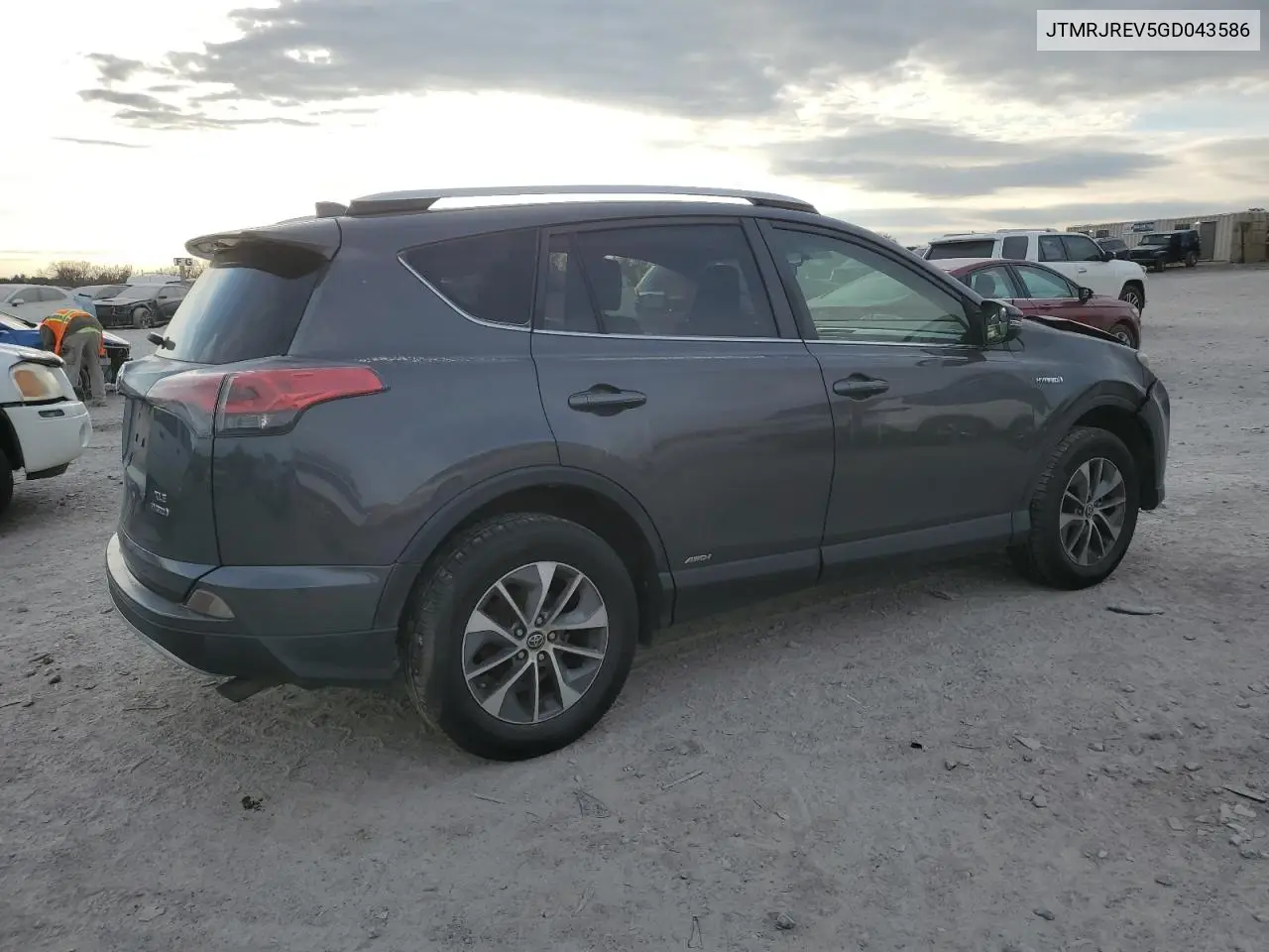 JTMRJREV5GD043586 2016 Toyota Rav4 Hv Xle