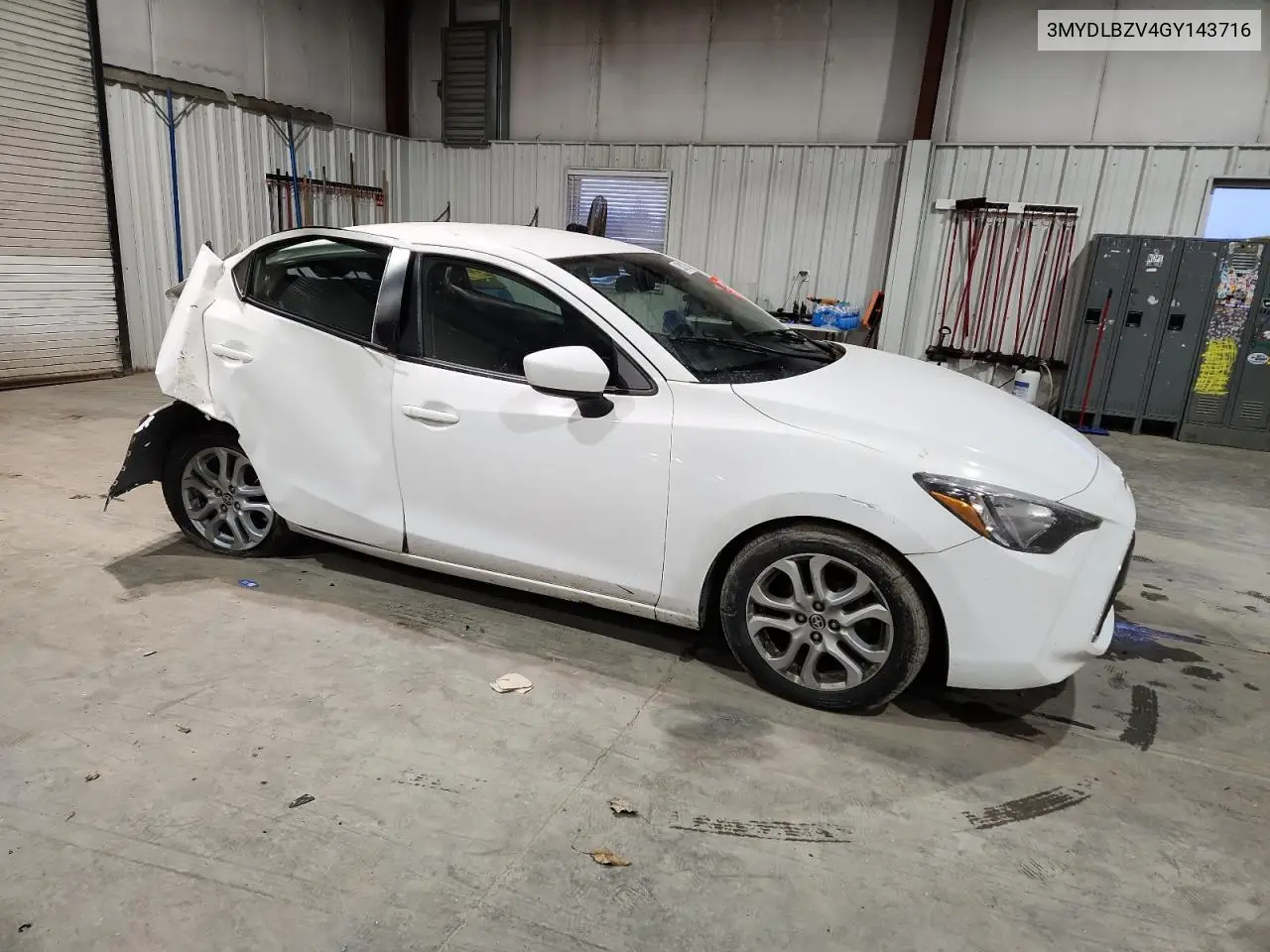 3MYDLBZV4GY143716 2016 Toyota Scion Ia