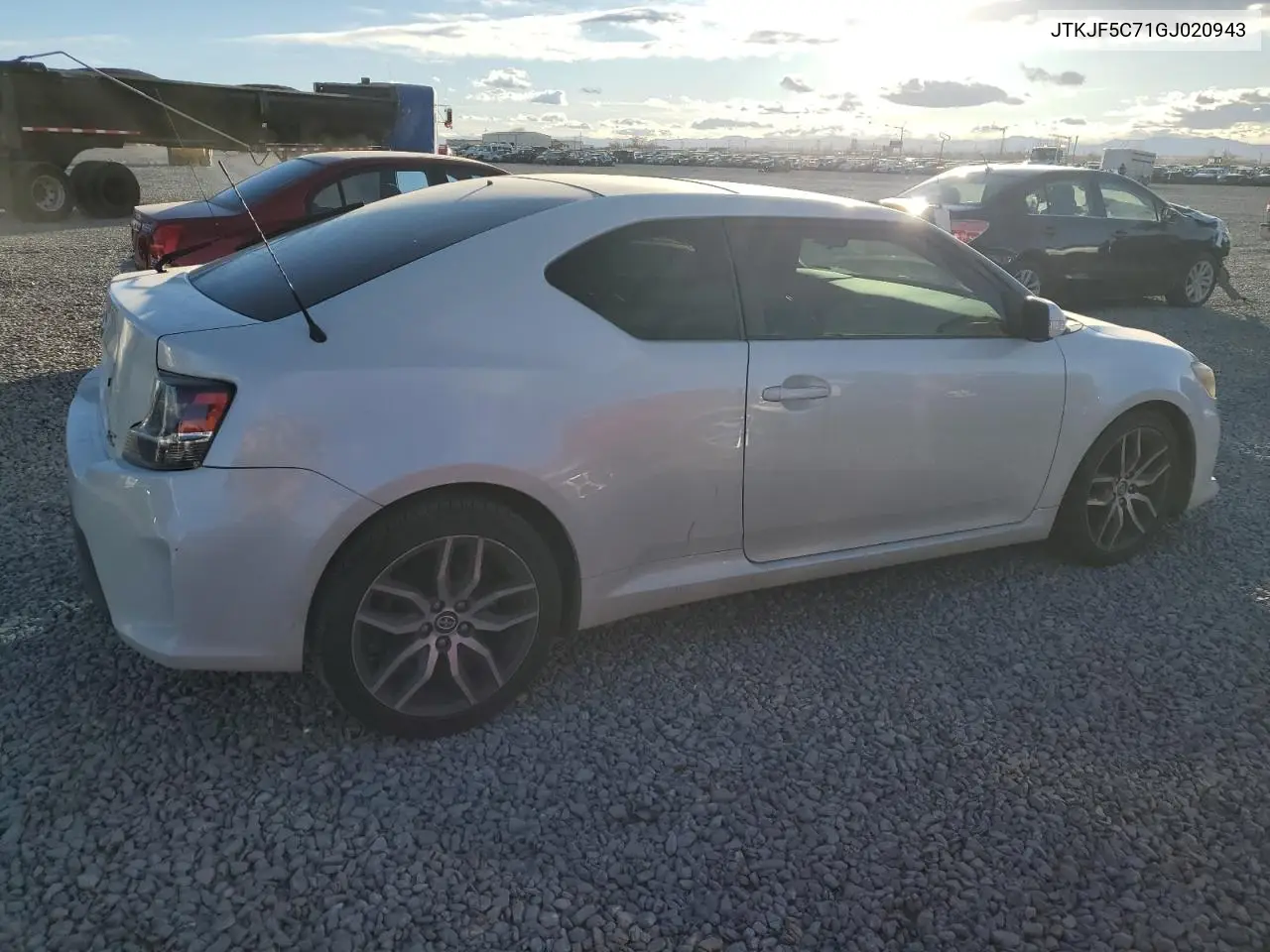 JTKJF5C71GJ020943 2016 Toyota Scion Tc