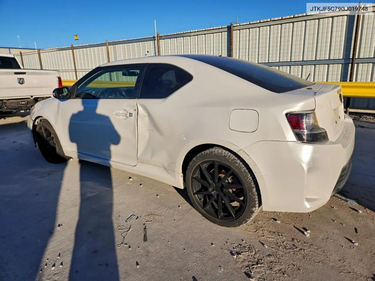 JTKJF5C79GJ019748 2016 Toyota Scion Tc