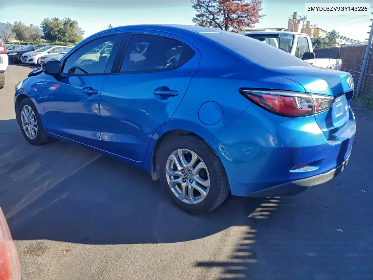 3MYDLBZV9GY143226 2016 Toyota Scion Ia