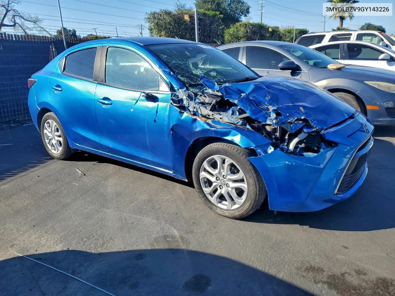 3MYDLBZV9GY143226 2016 Toyota Scion Ia