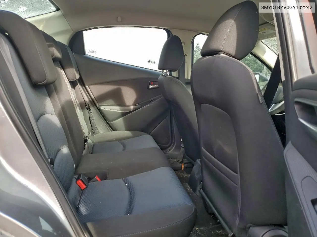 3MYDLBZV0GY102242 2016 Toyota Scion Ia