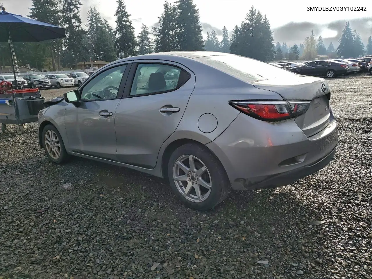 3MYDLBZV0GY102242 2016 Toyota Scion Ia