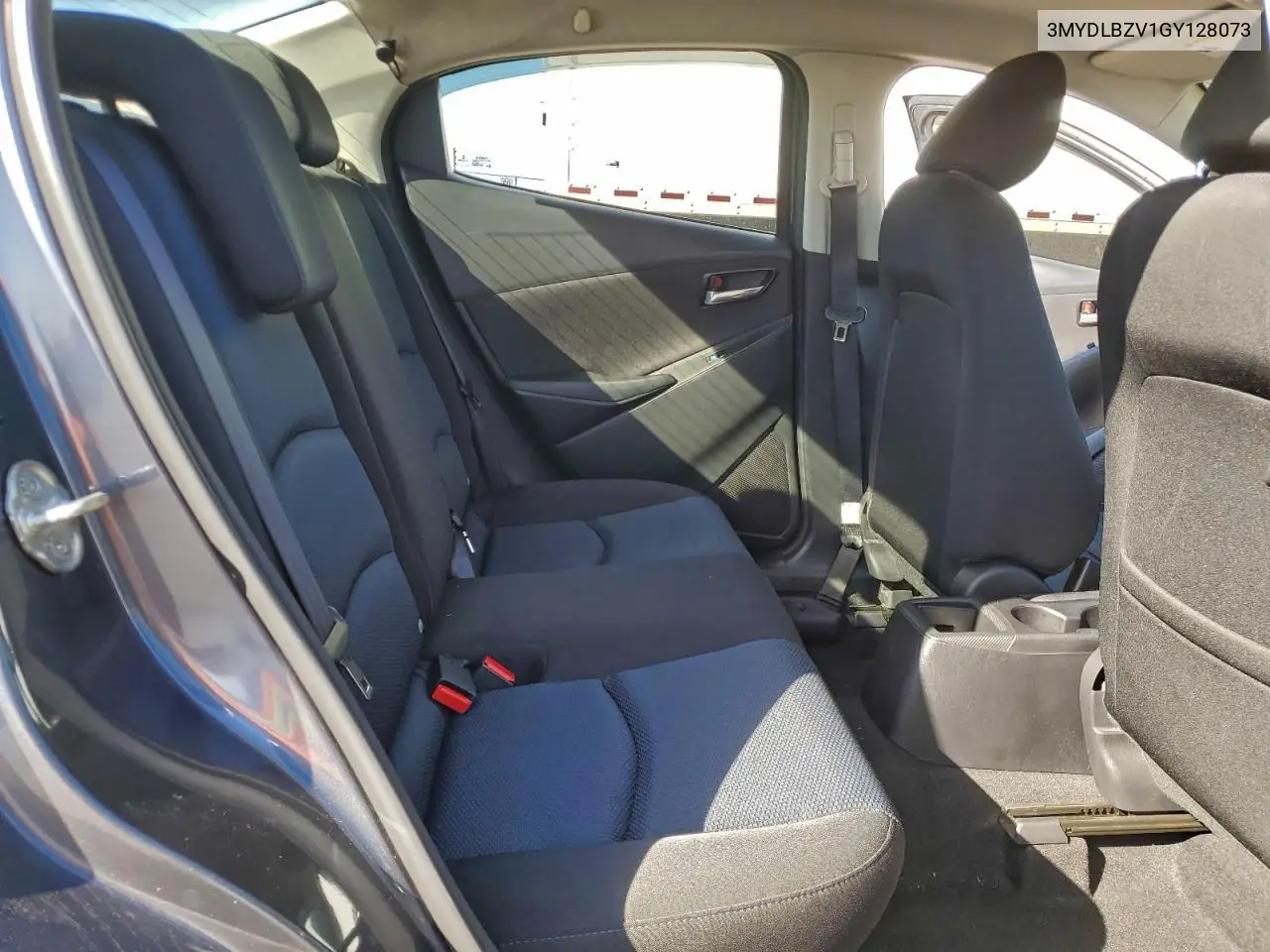 3MYDLBZV1GY128073 2016 Toyota Scion Ia