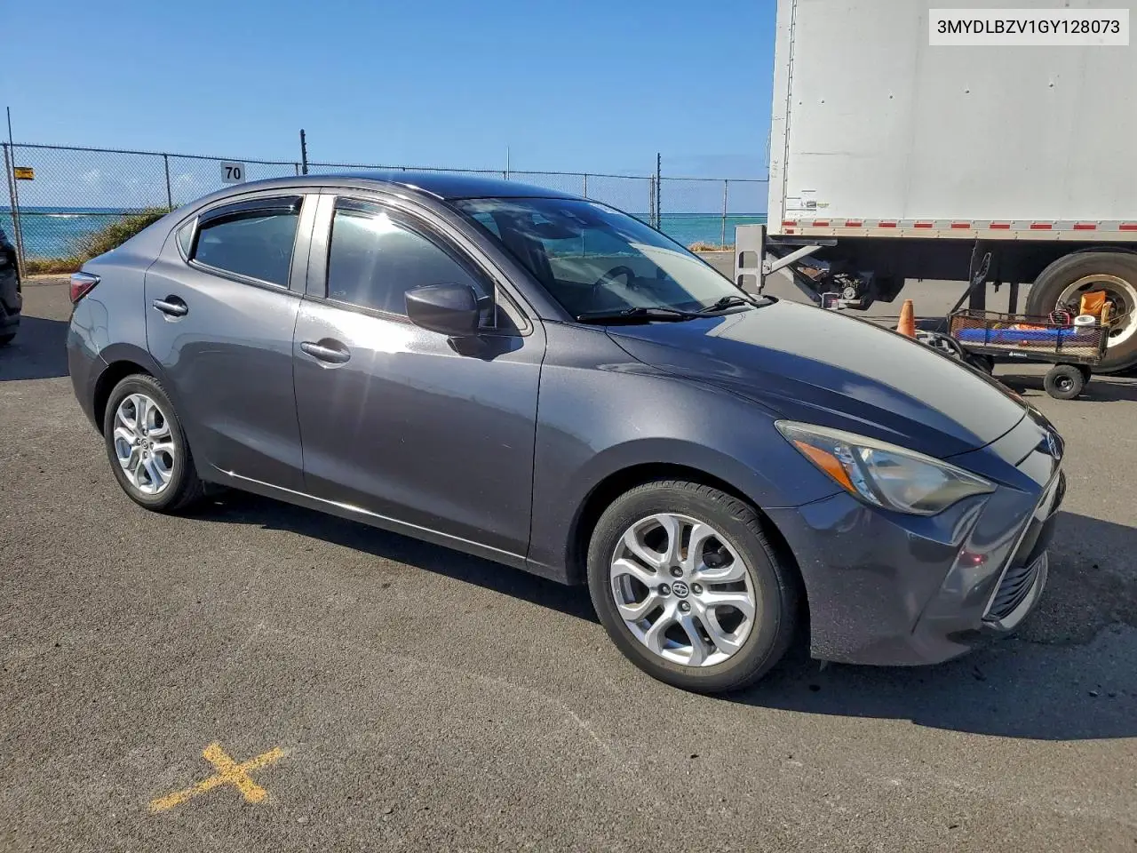 3MYDLBZV1GY128073 2016 Toyota Scion Ia