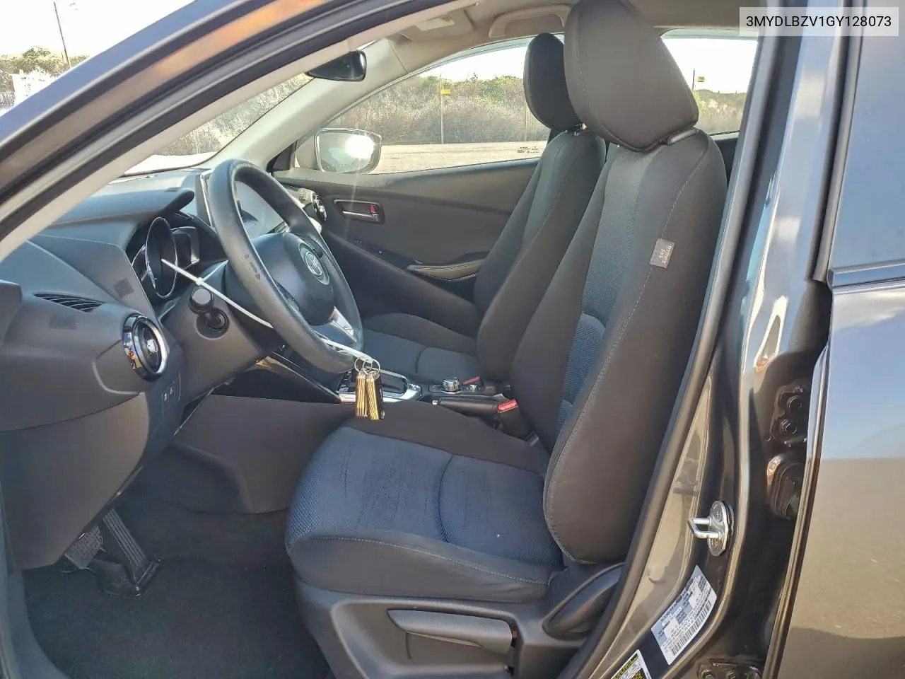 3MYDLBZV1GY128073 2016 Toyota Scion Ia