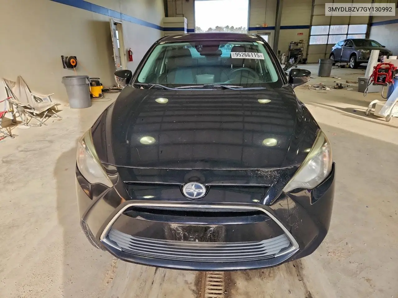 3MYDLBZV7GY130992 2016 Toyota Scion Ia