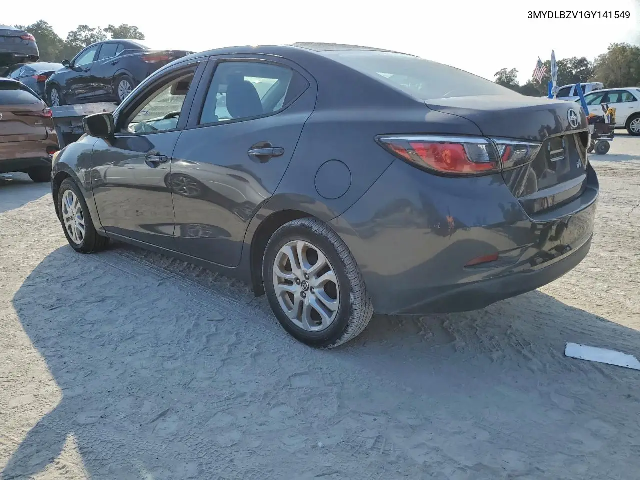 3MYDLBZV1GY141549 2016 Toyota Scion Ia