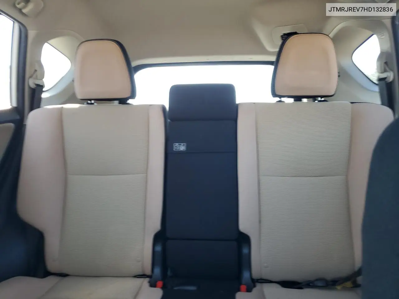 JTMRJREV7HD132836 2017 Toyota Rav4 Hv Le
