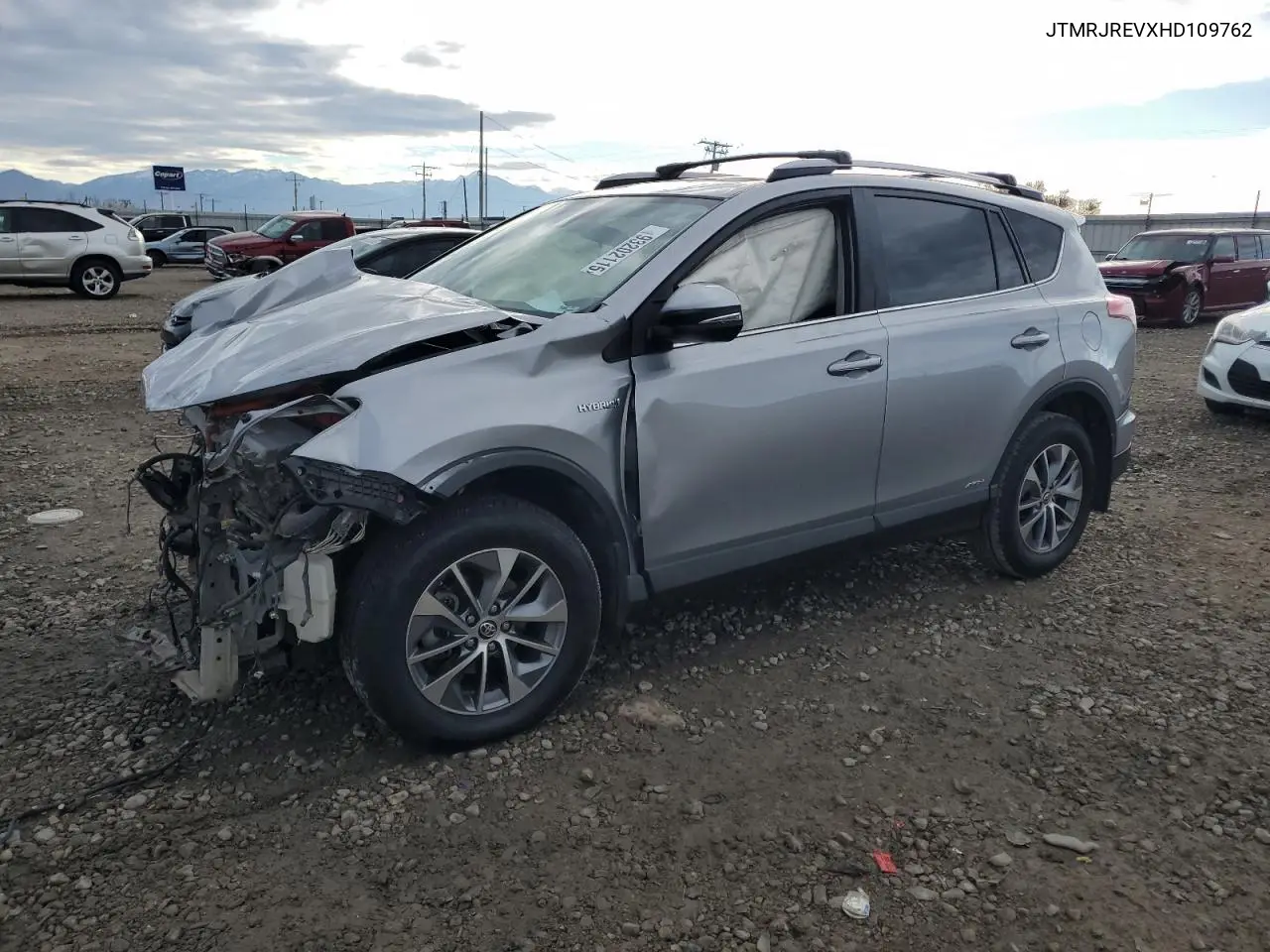 JTMRJREVXHD109762 2017 Toyota Rav4 Hv Le