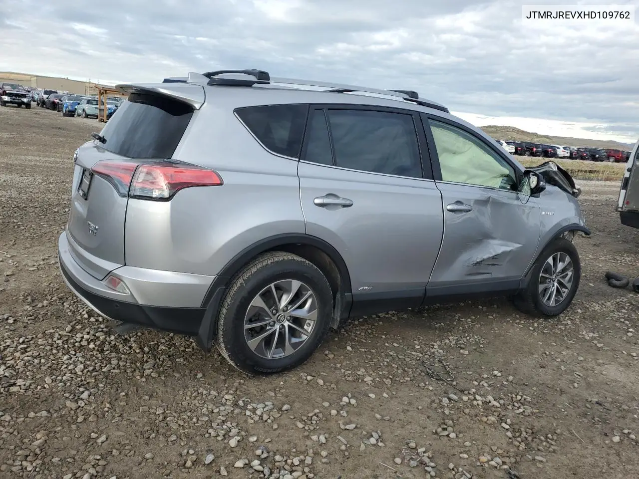 JTMRJREVXHD109762 2017 Toyota Rav4 Hv Le