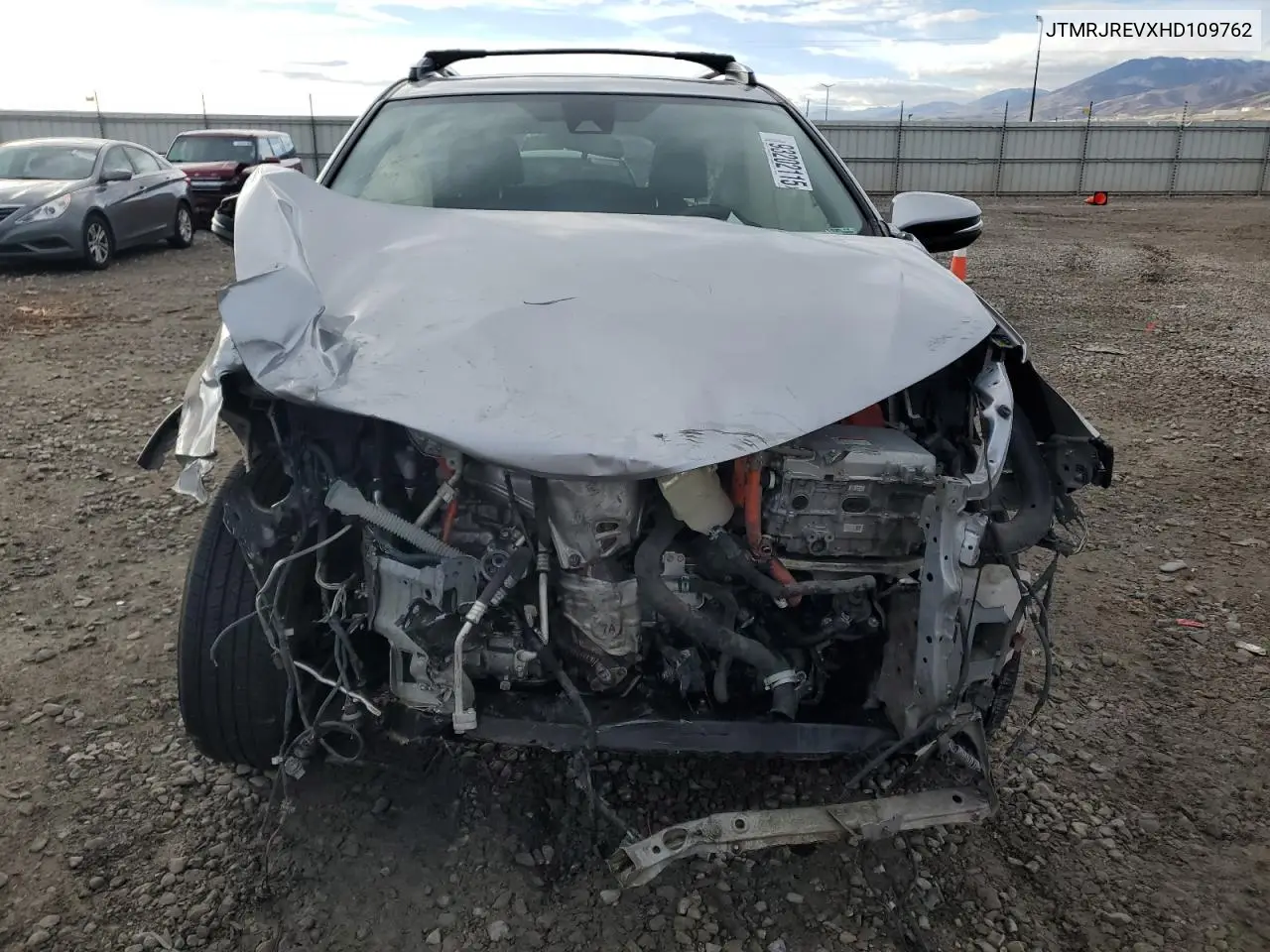JTMRJREVXHD109762 2017 Toyota Rav4 Hv Le