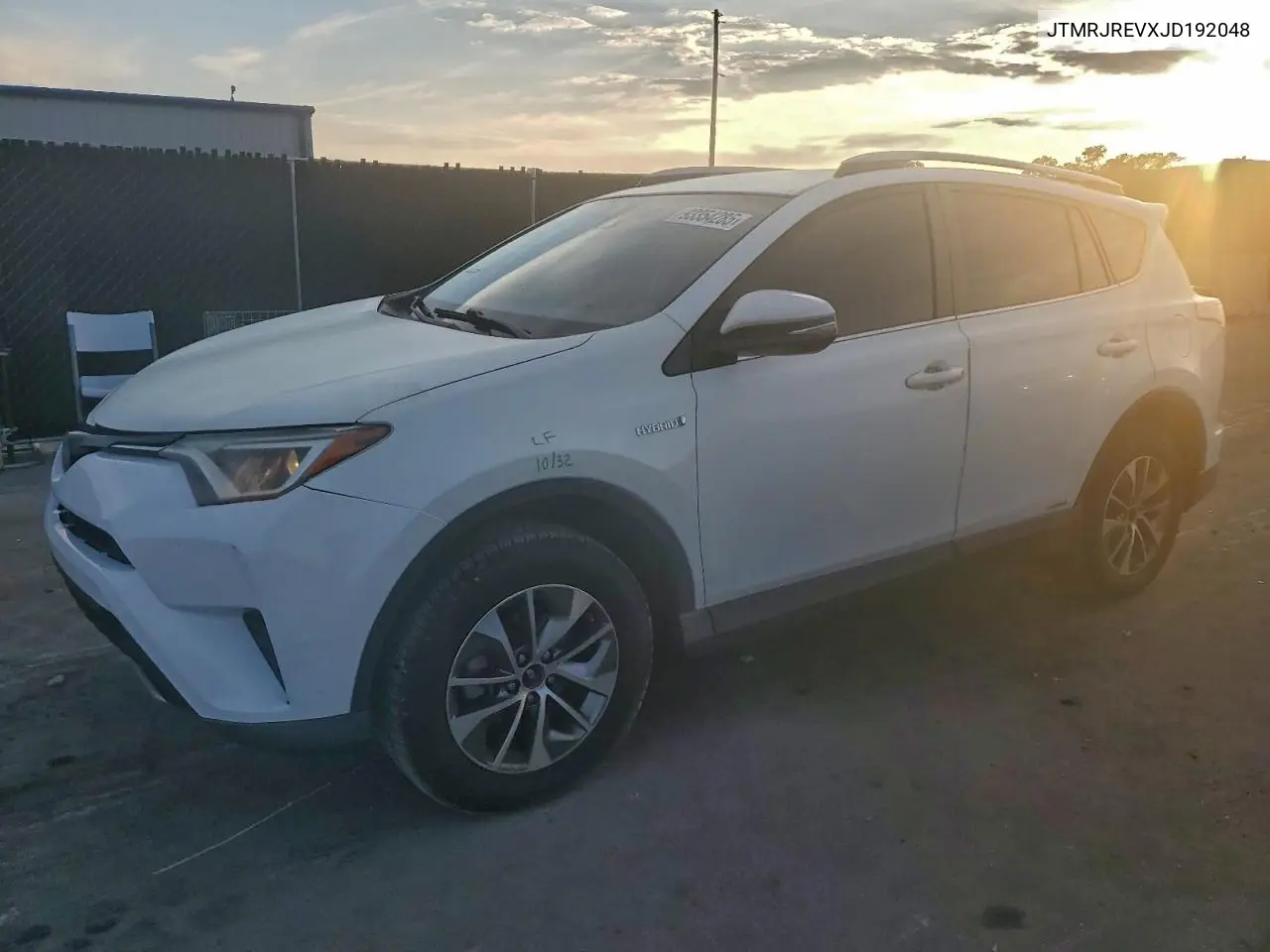 JTMRJREVXJD192048 2018 Toyota Rav4 Hv Le