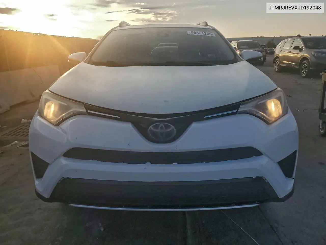 JTMRJREVXJD192048 2018 Toyota Rav4 Hv Le