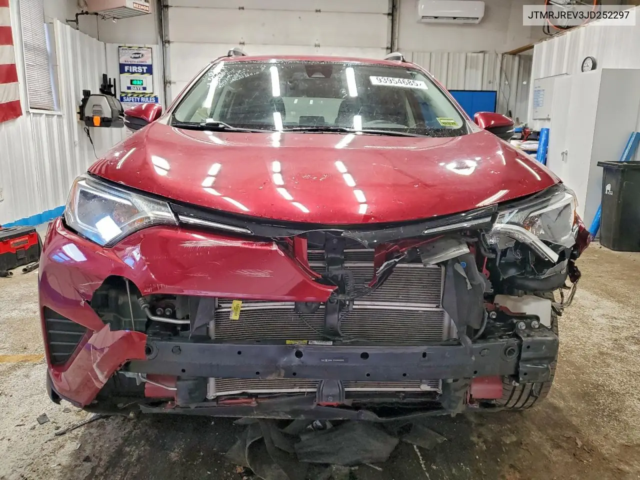 JTMRJREV3JD252297 2018 Toyota Rav4 Hv Le