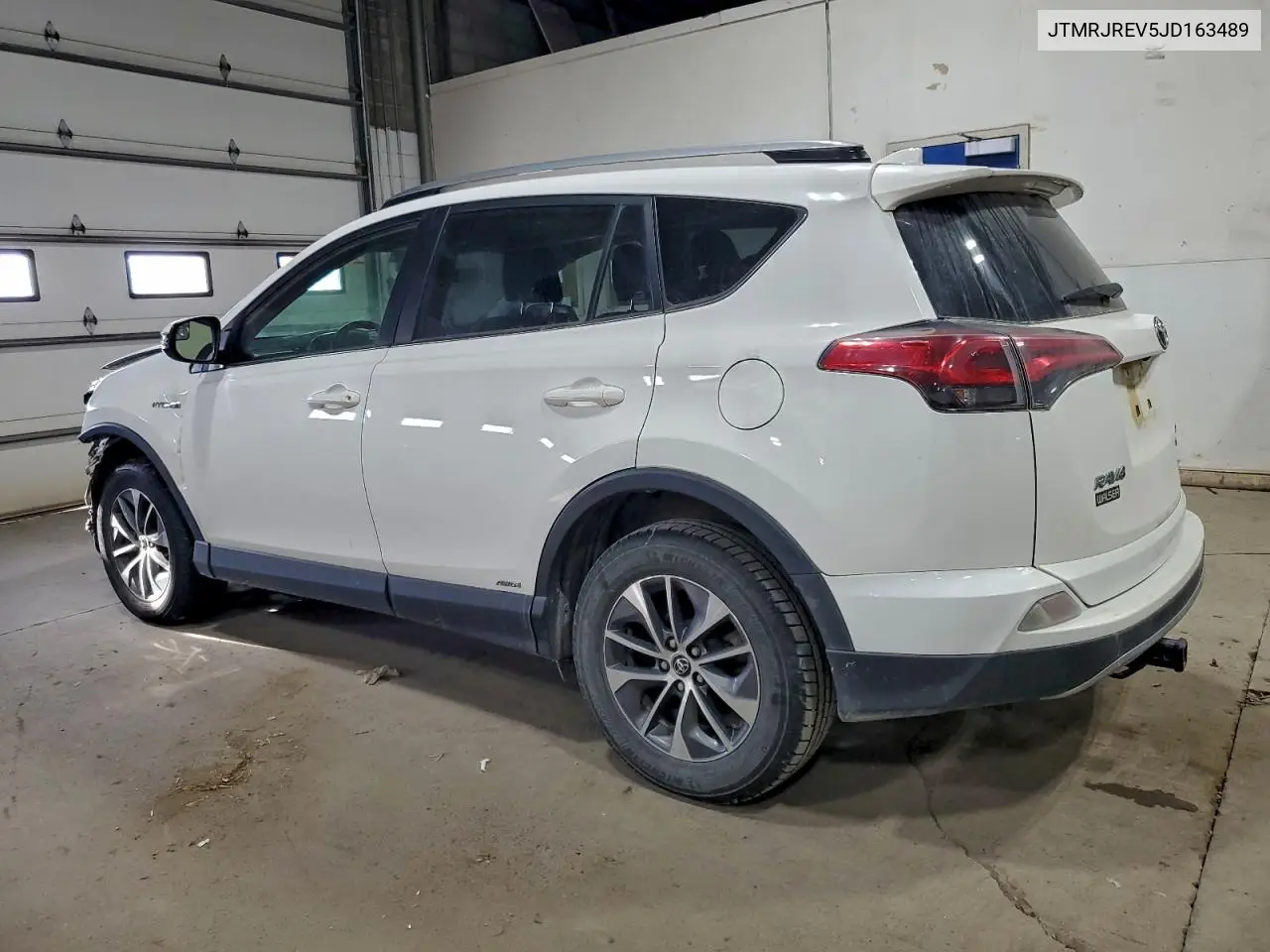 JTMRJREV5JD163489 2018 Toyota Rav4 Hv Le