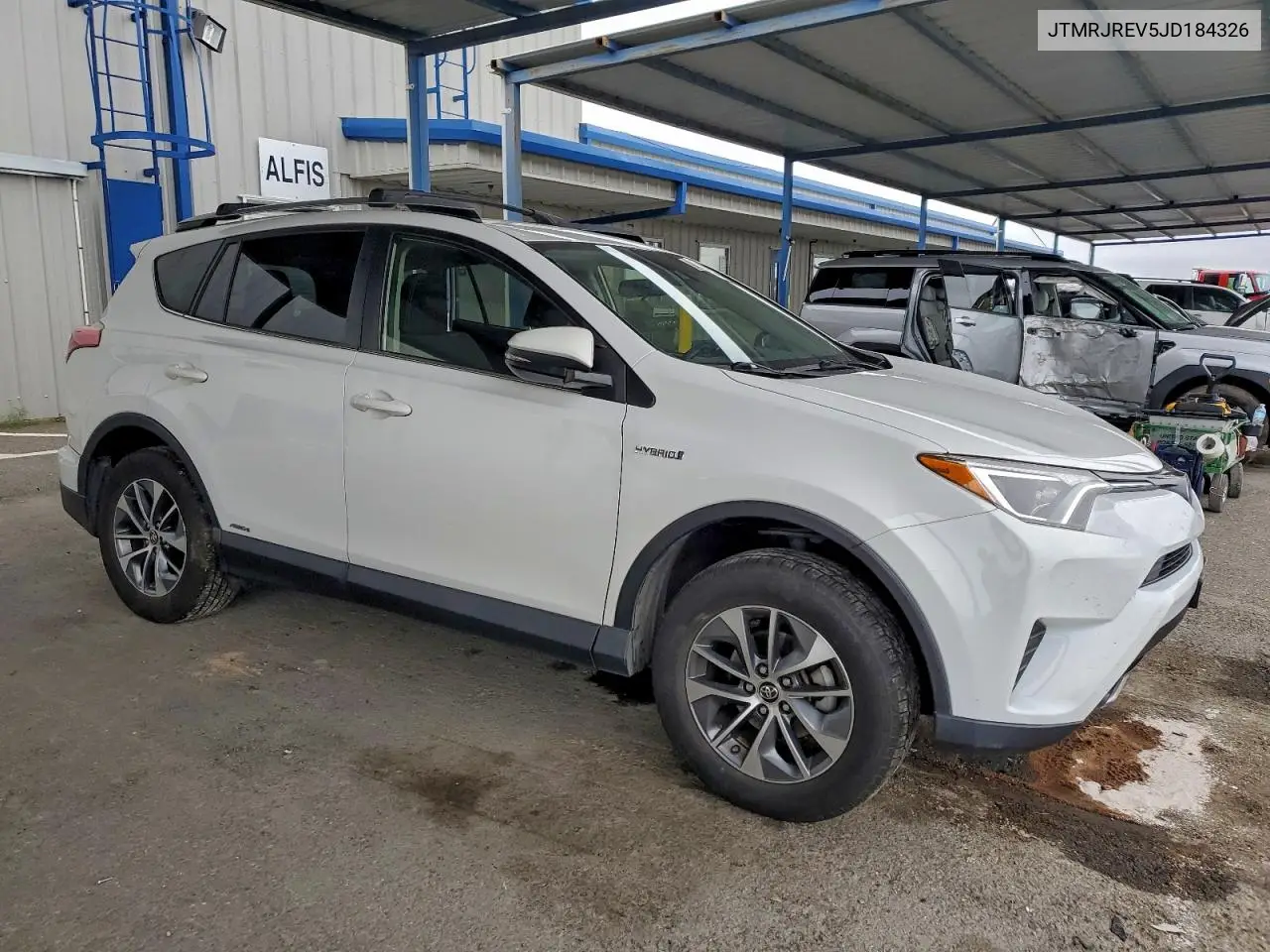 JTMRJREV5JD184326 2018 Toyota Rav4 Hv Le