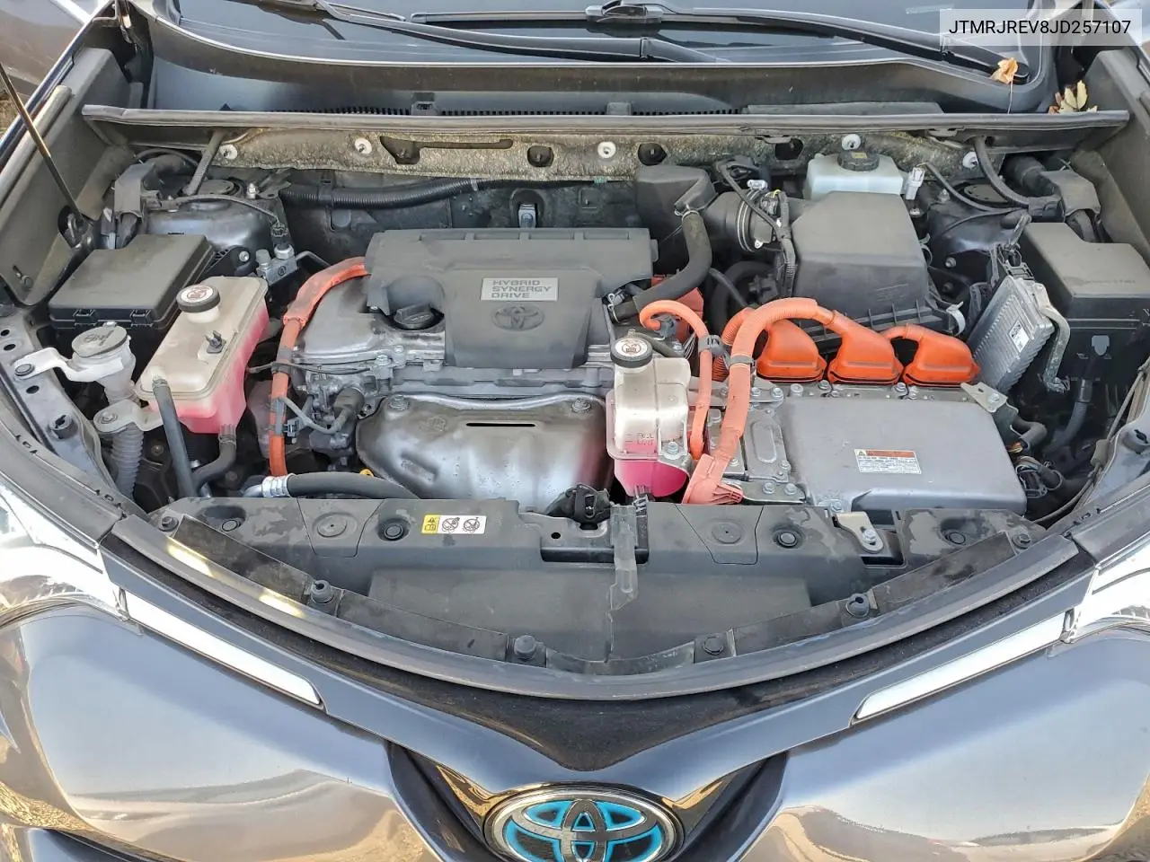 JTMRJREV8JD257107 2018 Toyota Rav4 Hv Le