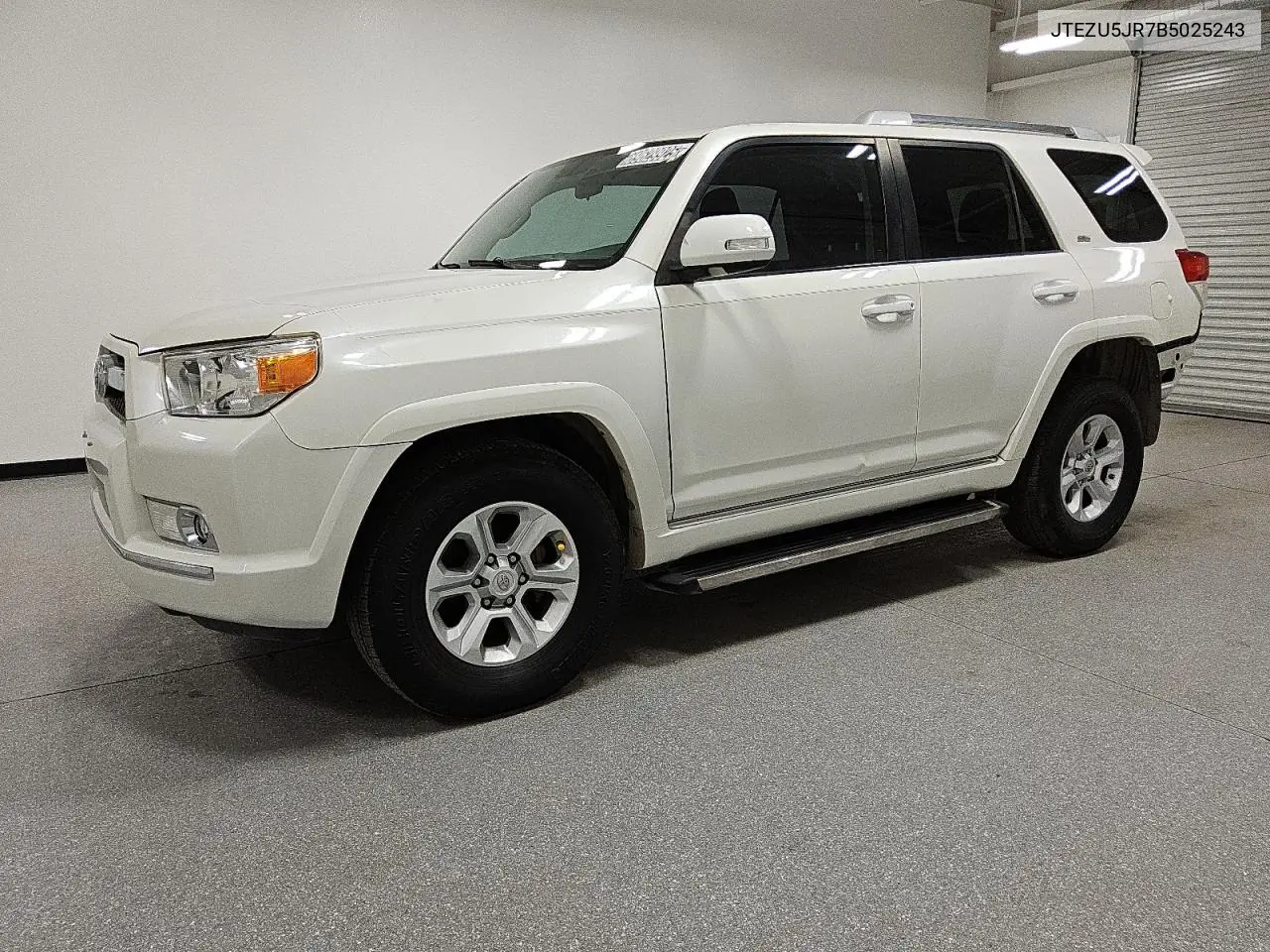 JTEZU5JR7B5025243 2011 Toyota 4Runner Sr5