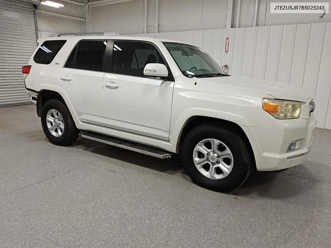 JTEZU5JR7B5025243 2011 Toyota 4Runner Sr5