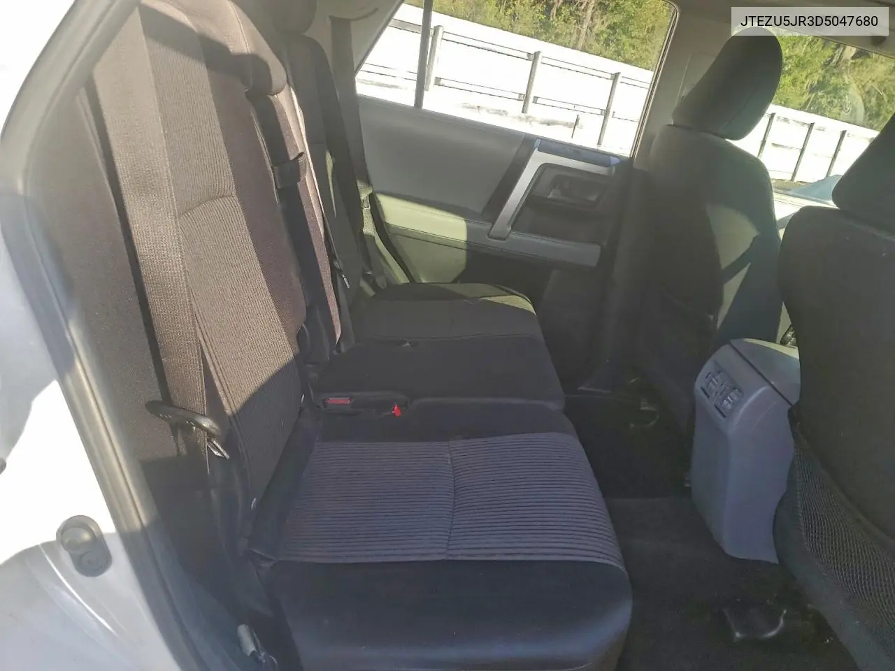 JTEZU5JR3D5047680 2013 Toyota 4Runner Sr5