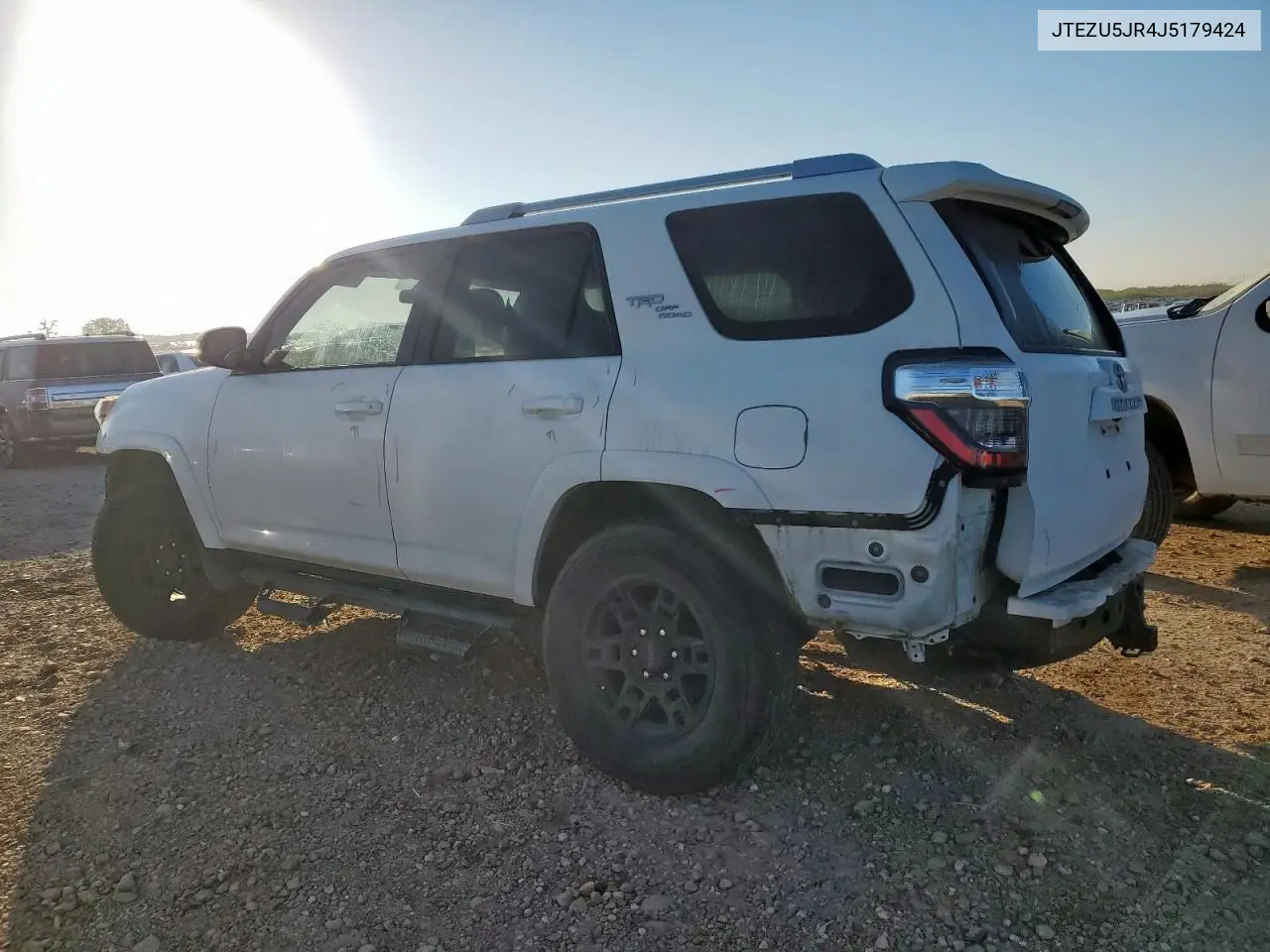 JTEZU5JR4J5179424 2018 Toyota 4Runner Sr5