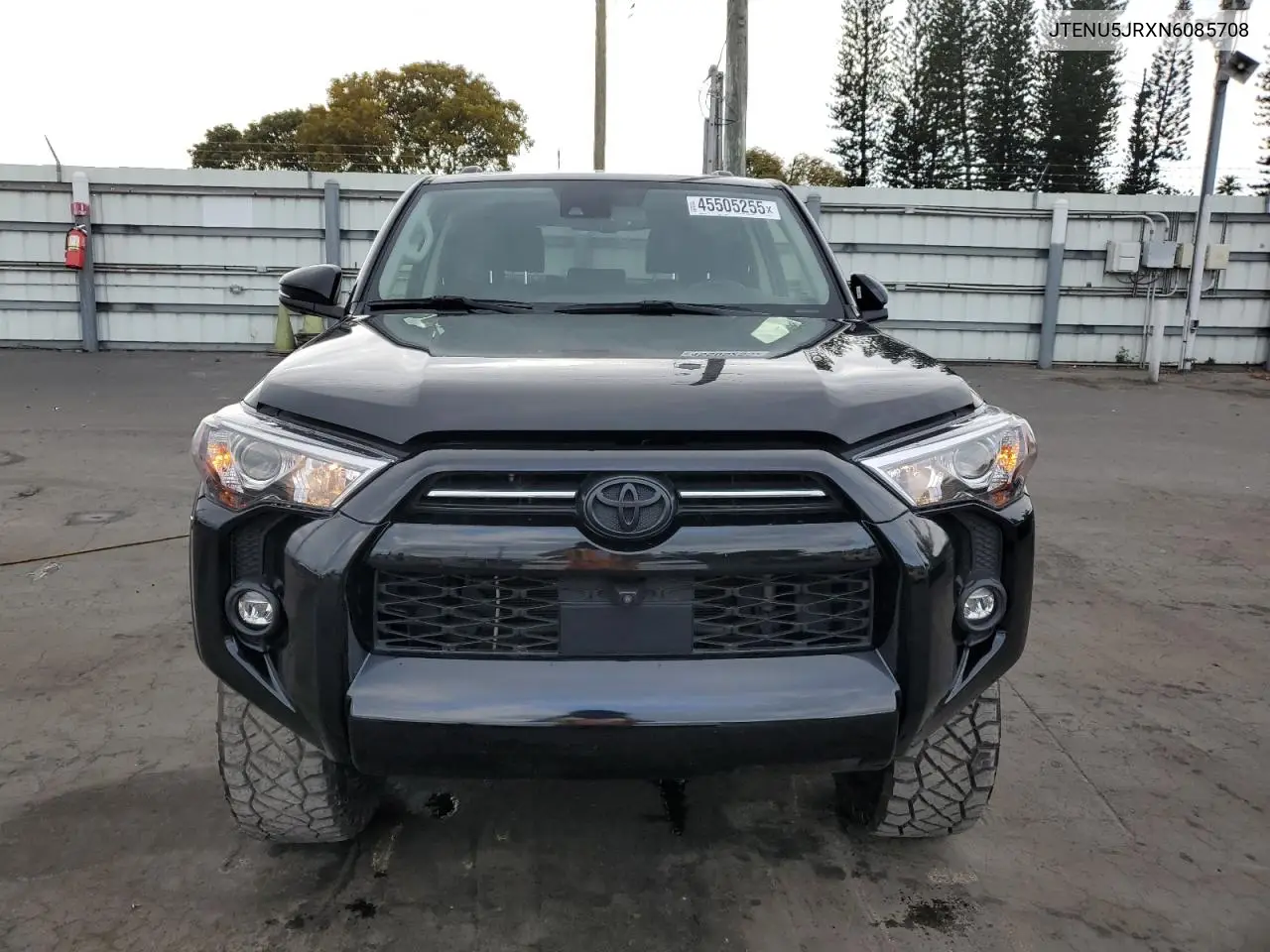 2022 Toyota 4Runner Sr5/Sr5 Premium VIN: JTENU5JRXN6085708 Lot: 45505255