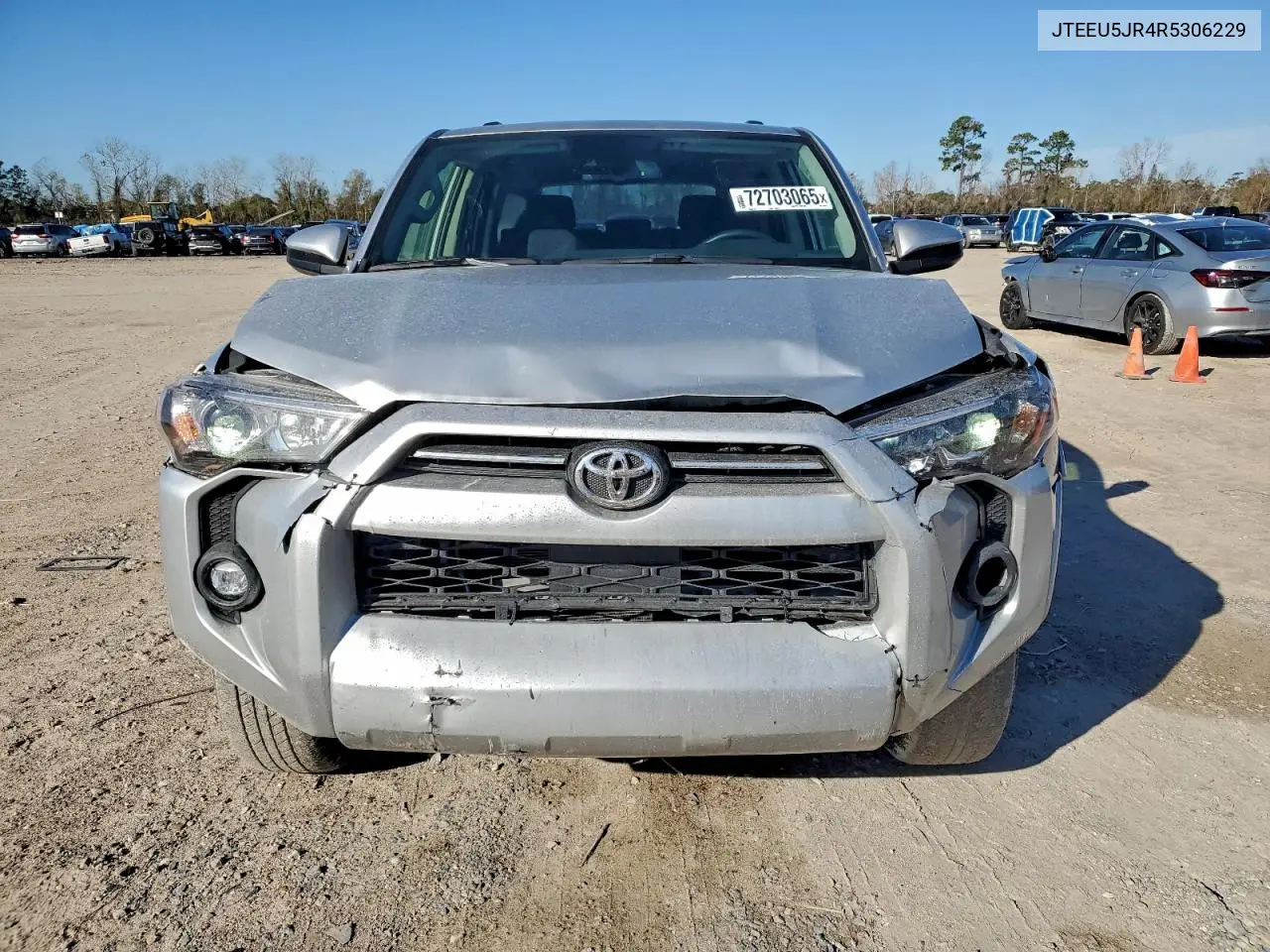 JTEEU5JR4R5306229 2024 Toyota 4Runner Sr5
