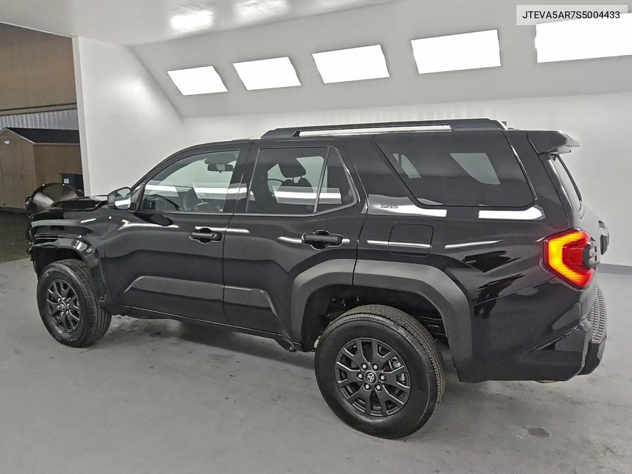 JTEVA5AR7S5004433 2025 Toyota 4Runner Sr5