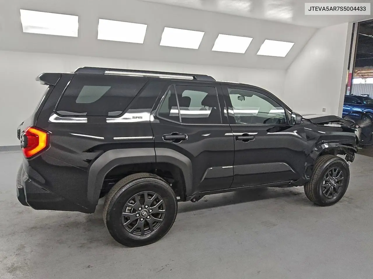 JTEVA5AR7S5004433 2025 Toyota 4Runner Sr5